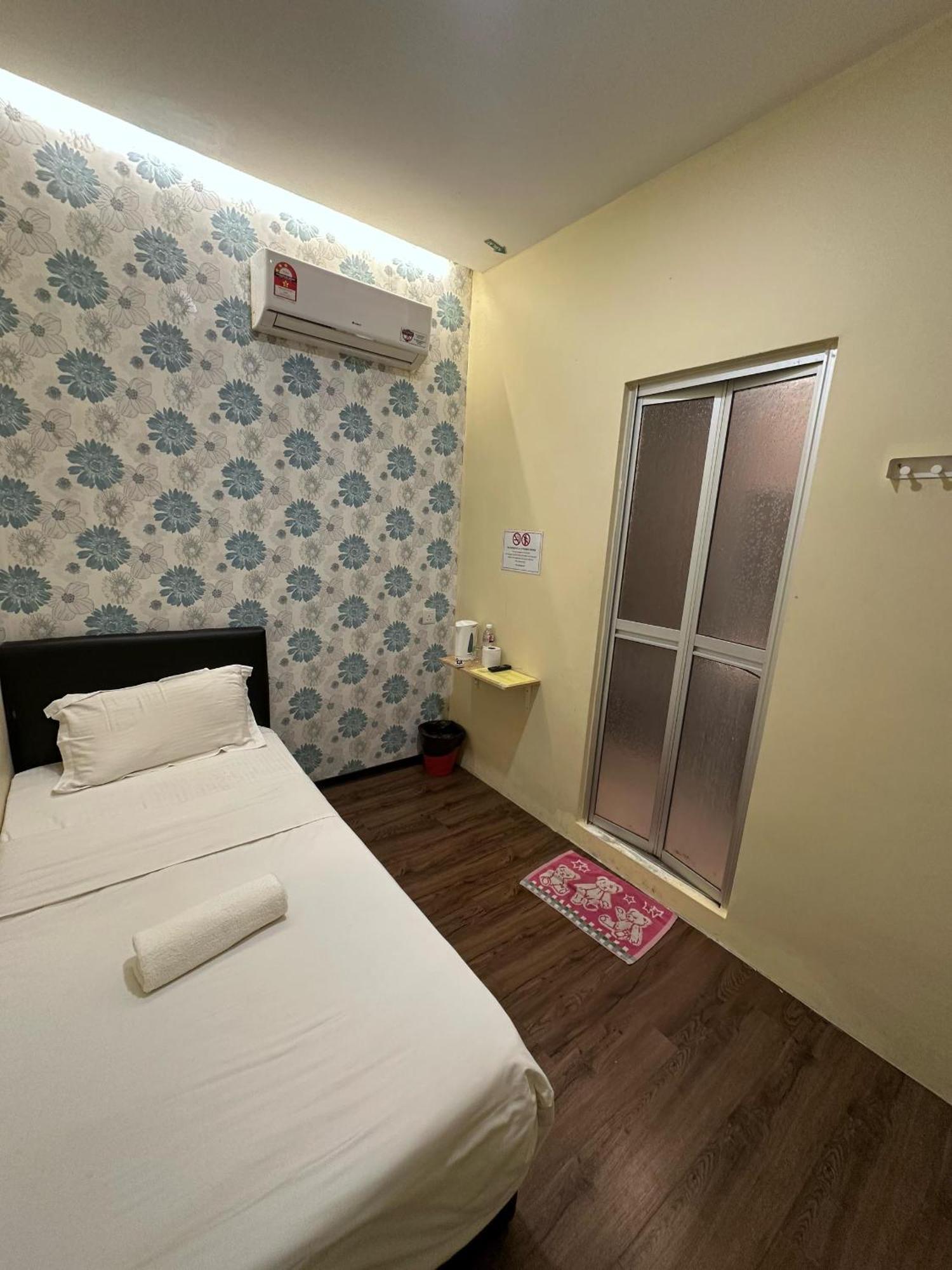 Serian Transit Inn Екстер'єр фото